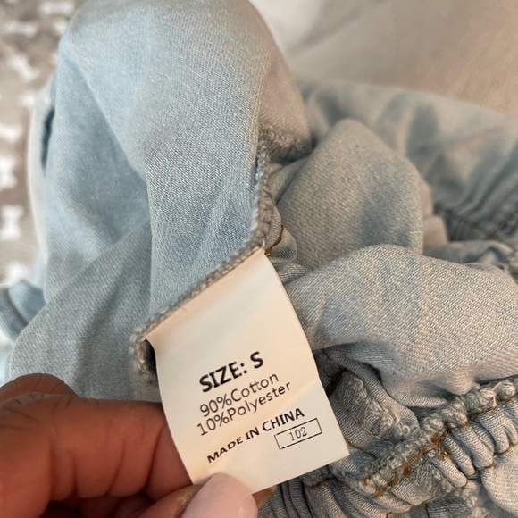 So Cute! Light Denim Jumpsuit - Picture 4 of 4